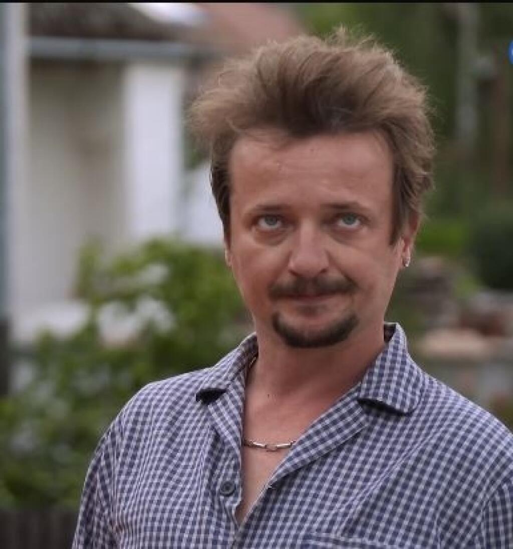 Brmbalík, o čom premýšľa?