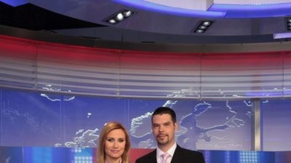 Monika Bruteničová moderuje s Michalom Farkašovským Krimi noviny.