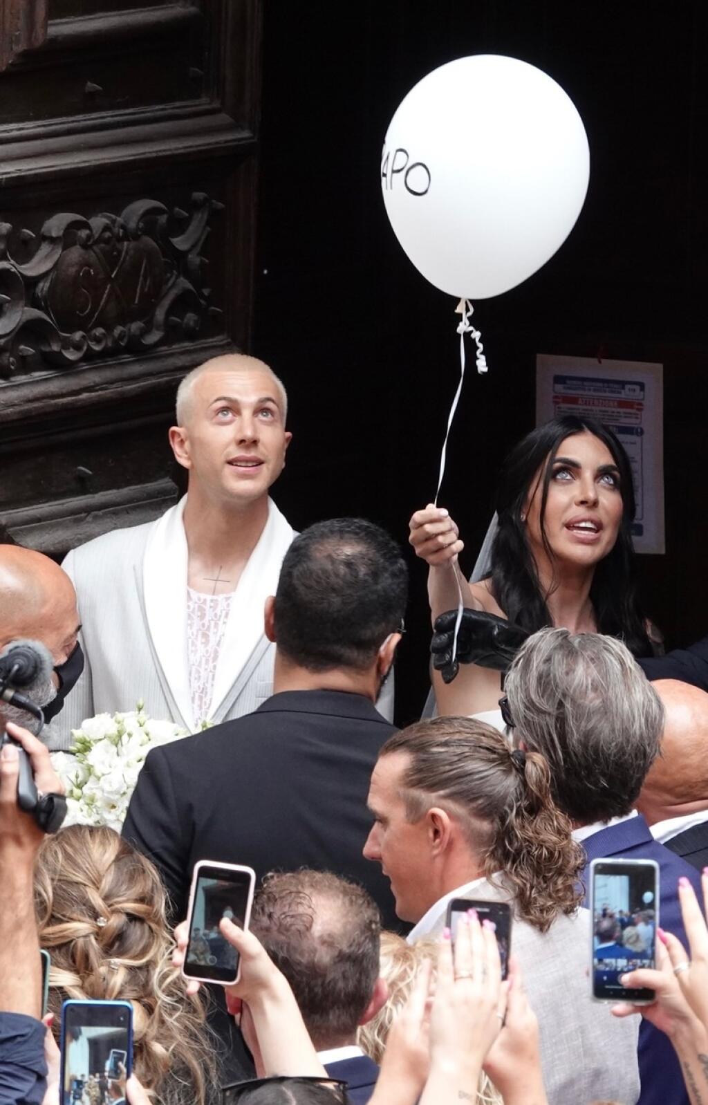 Hrdina Talianska Bernardeschi si zobral za manželku moderátorku Veronicu Ciardiovú. Bola z toho veľká slávnosť.