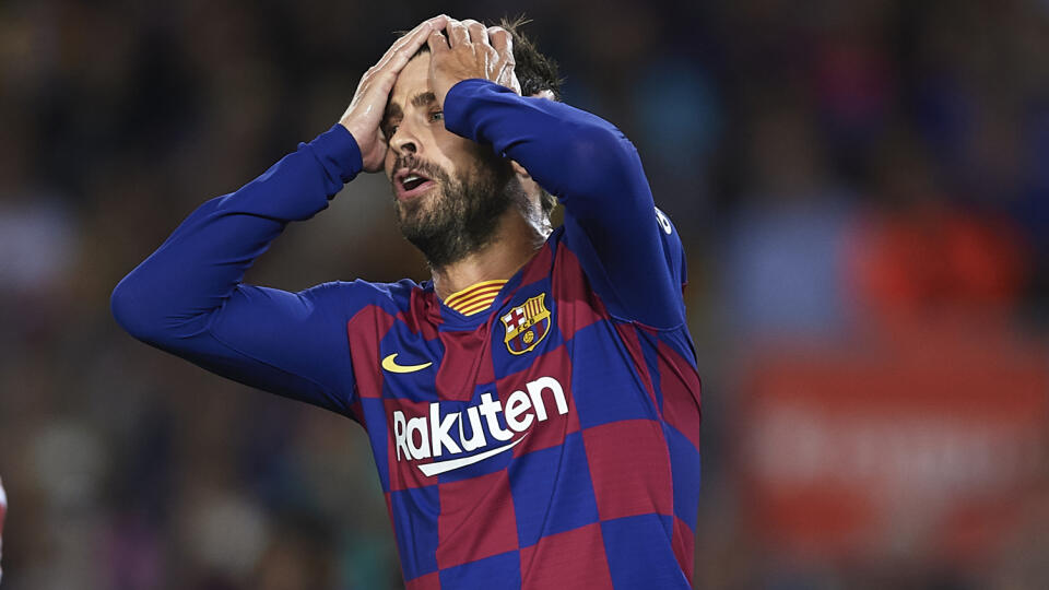 Obranca tímu FC Barcelona Gerard Pique sa uplynulé leto pokúsil kúpiť anglický futbalový klub Notts County. Správu zverejnili britské média.