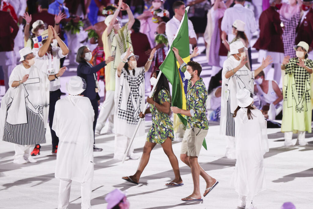 Brazílčania poňali ceremoniál v uvoľnenom štýle... prišli v žabkách!