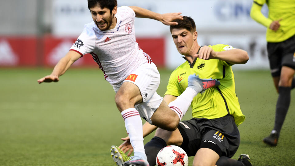 Sledujte ONLINE zápas 7. kola najvyššej slovenskej futbalovej súťaže medzi domácim AS Trenčín a hosťujúcou Nitrou.