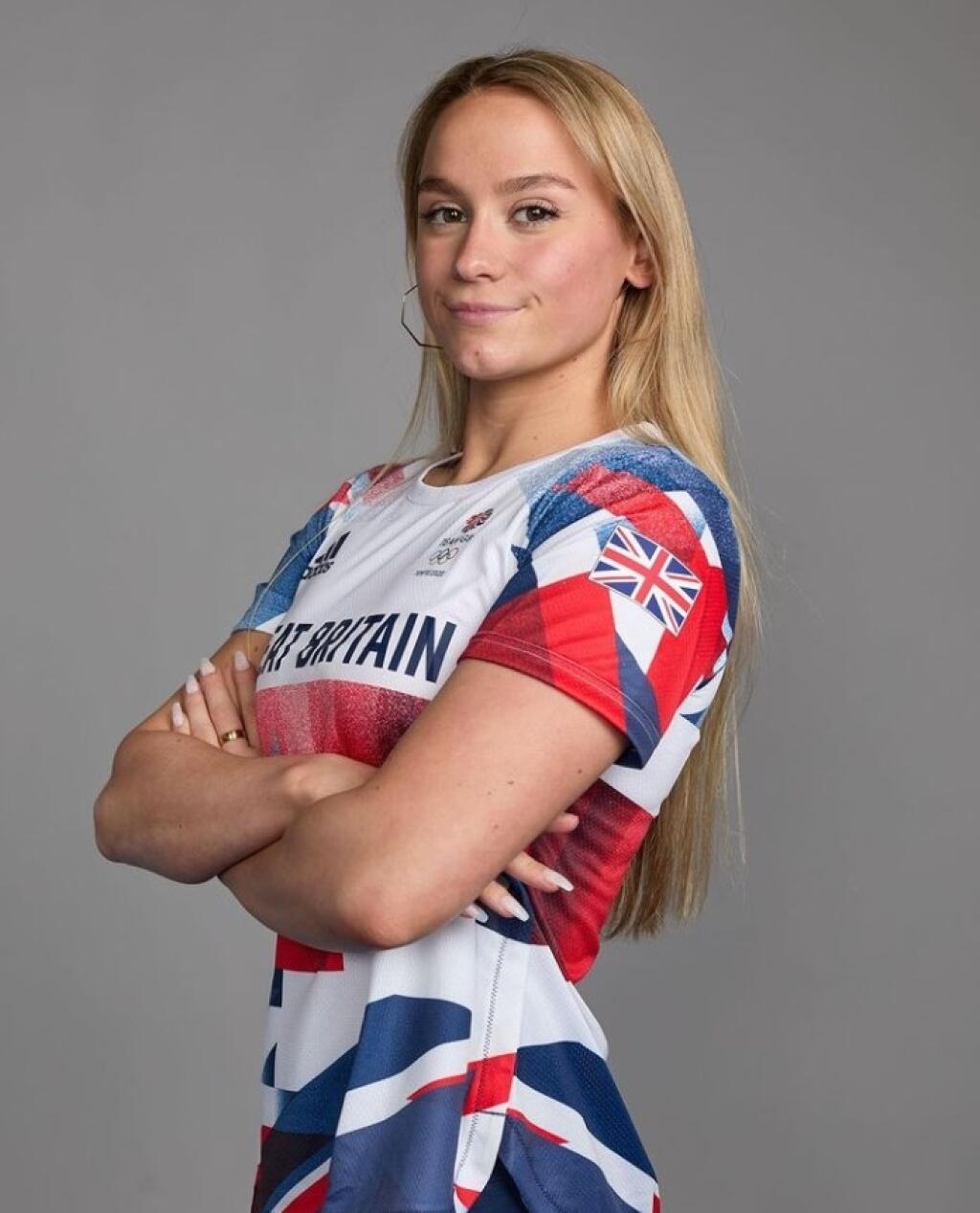 Isabelle Thorpe je o rok staršia ako jej kolegyňa, no rovnako ju čaká premiéra na olympiáde.