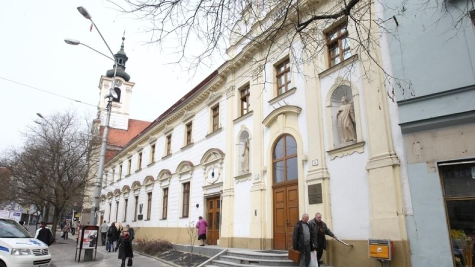 NEMOCNICA U MILOSRDNÝCH: Štyria pacienti sa po podaní narkózy priotrávili.