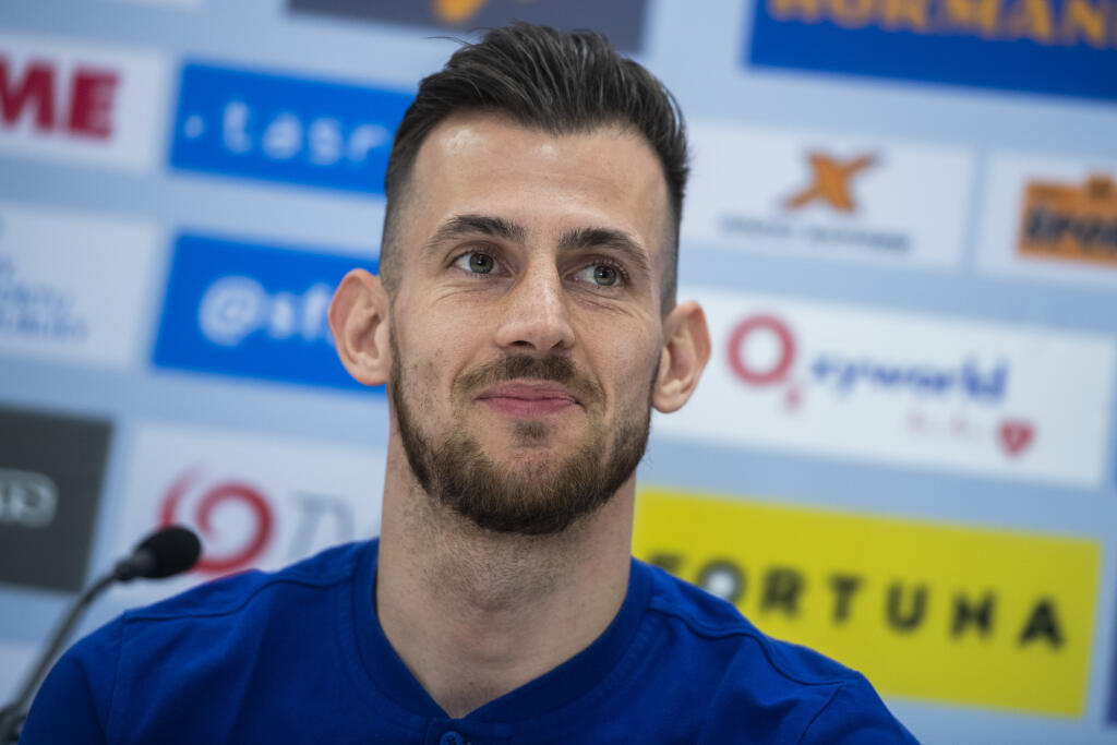 Na snímke slovenský reprezentačný brankár Martin Dúbravka počas tlačovej konferencie pred zápasmi s Nórskom a Fínskom v Šamoríne 20. marca 2022. FOTO TASR - Jaroslav Novák