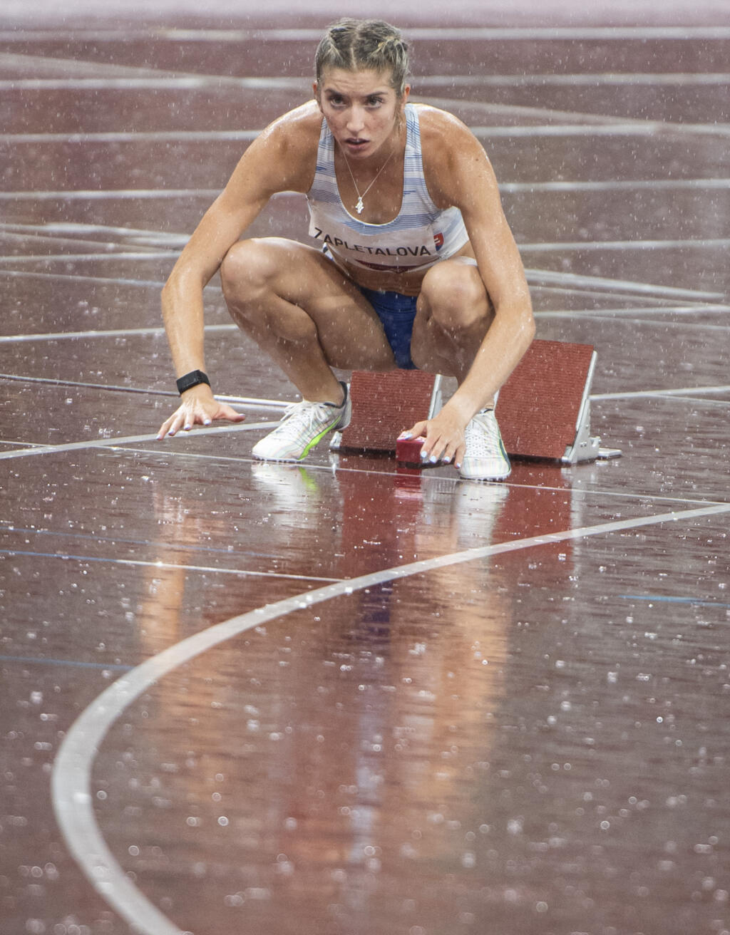 Na snímke slovenská atlétka Emma Zapletalová pred štartom semifinálového behu na 400 m prekážok na XXXII. letných olympijských hrách v Tokiu v pondelok 2. augusta 2021. FOTO TASR - Martin Baumann
