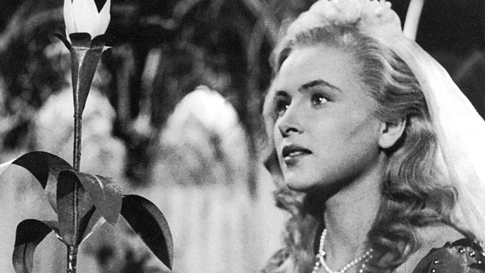 Alena Vránová v legendárnej Pyšnej princeznej.