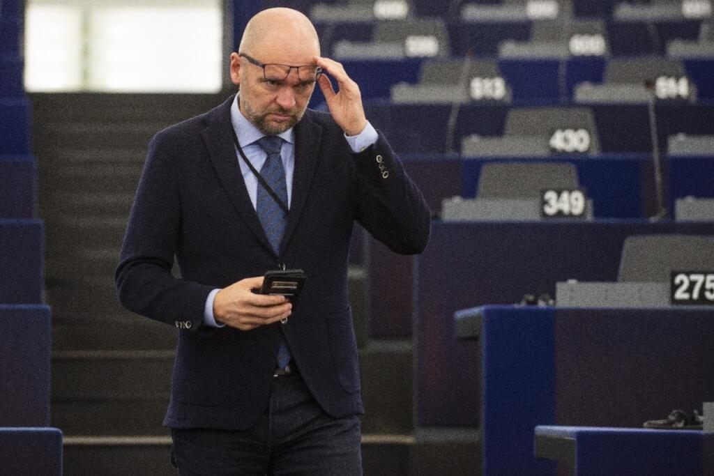 Na mimoriadnom kongrese si chce Sulík potvrdiť pozíciu predsedu SaS
