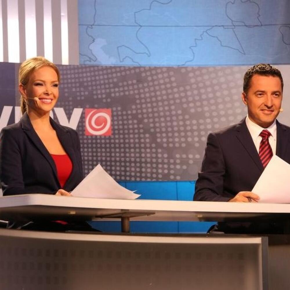 Spravodajstvo naživo si strihli Barmošová so Sarnovským.