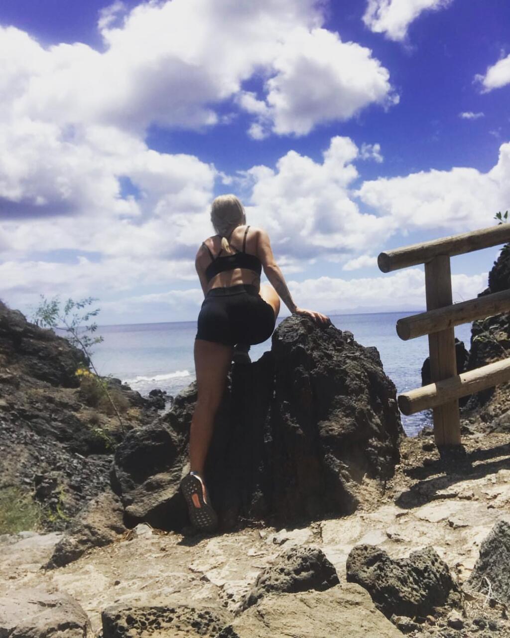 Sexi Elise Christie sa po znásilnení neuzavrela do seba podávala na dráhe veľkolepé výkony.