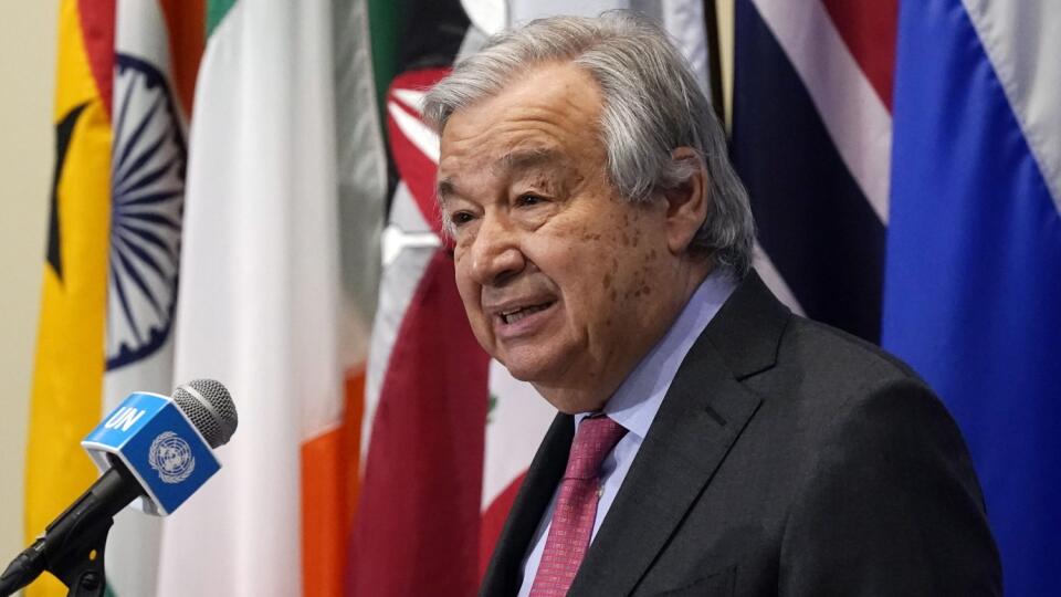 PK 21 archív New York - Na archívnej snímke zo 14. marca 2022 generálny tajomník Organizácie Spojených národov (OSN) António Guterres sa prihováva v sídle OSN v New Yorku. Guterres v pondelok 28. marca povedal, že Organizácia Spojených národov (OSN) požaduje humanitárne prímerie medzi Ruskom a Ukrajinou. FOTO TASR/AP
United Nations Secretary-General Antonio Guterres makes a statement outside the Security Council at U.N. headquarters on Monday, March 14, 2022. (AP Photo/Richard Drew)