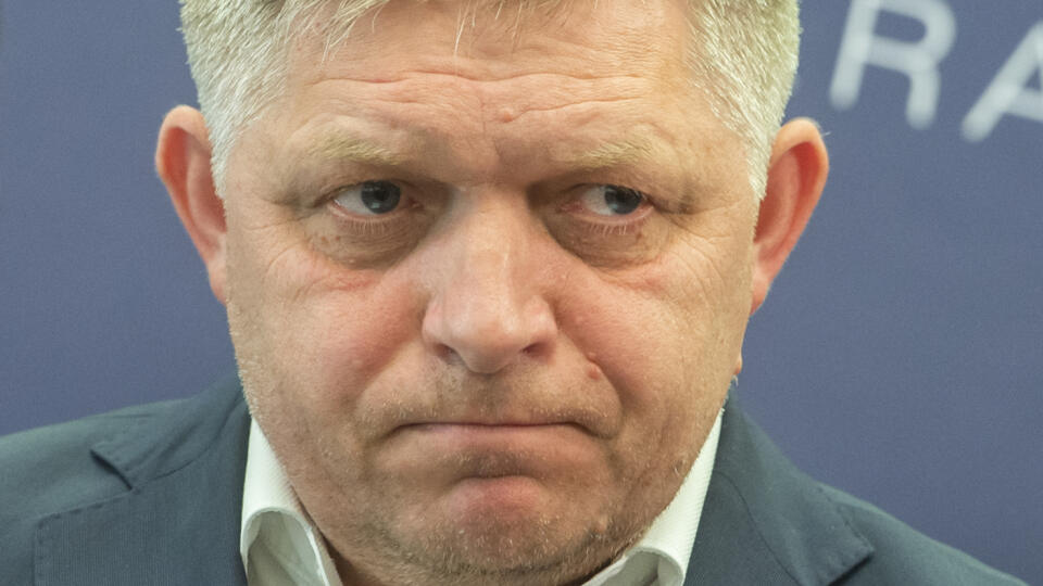 Na snímke predseda strany Smer-SD Robert Fico počas tlačovej konferencie po zasadnutí vedenia strany Smer-SD 21. apríla 2022 v Bratislave. FOTO TASR - Martin Baumann