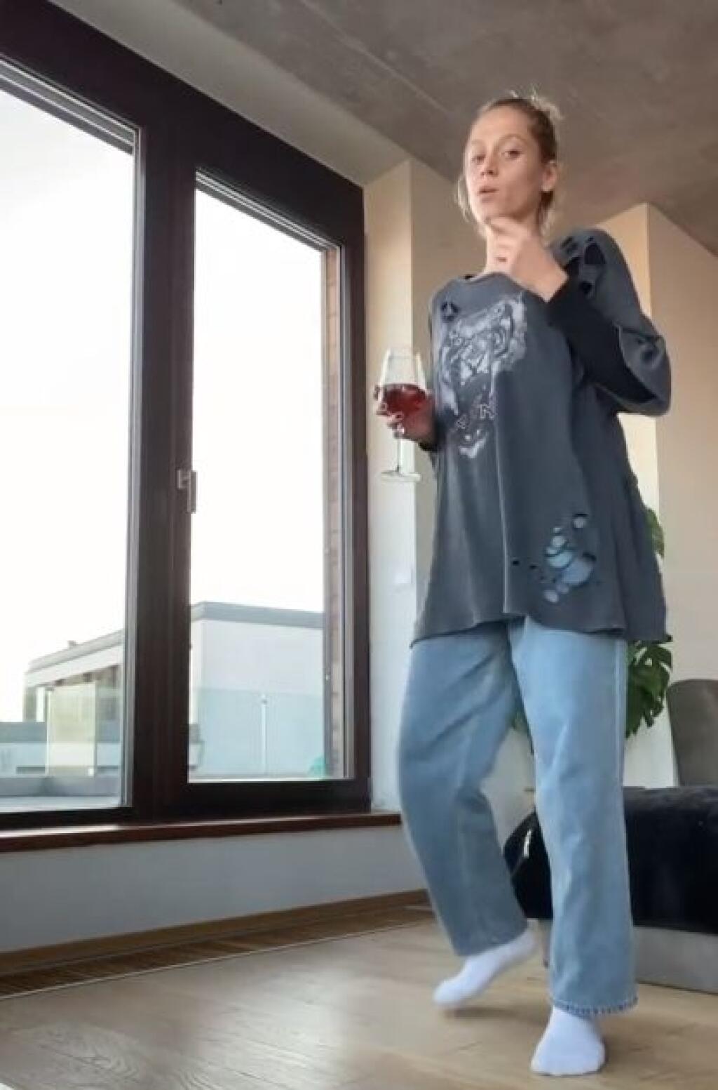 Emma spievala Filipovi novú pesničku.