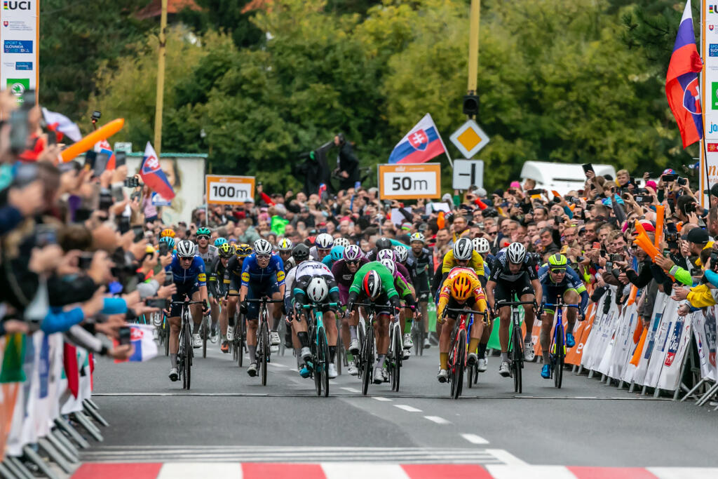 Na snímke je Peter Sagan v cieli tretej etapy cyklistických pretekov Okolo Slovenska v Považskej Bystrici