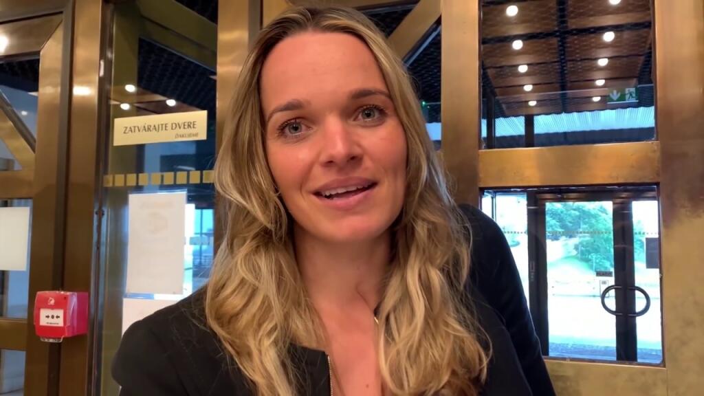 Minulý rok sa v slovenskej politike riešila plagiátorská kauza Borisa Kollára s diplomovkou. Tabák bola pred stretnutím s koaličnými partnermi nahnevaná, po ňom však vehementne obhajovala Kollára. Tvrdila, že Kollár všetky otázky zodpovedal a držia spolu.
