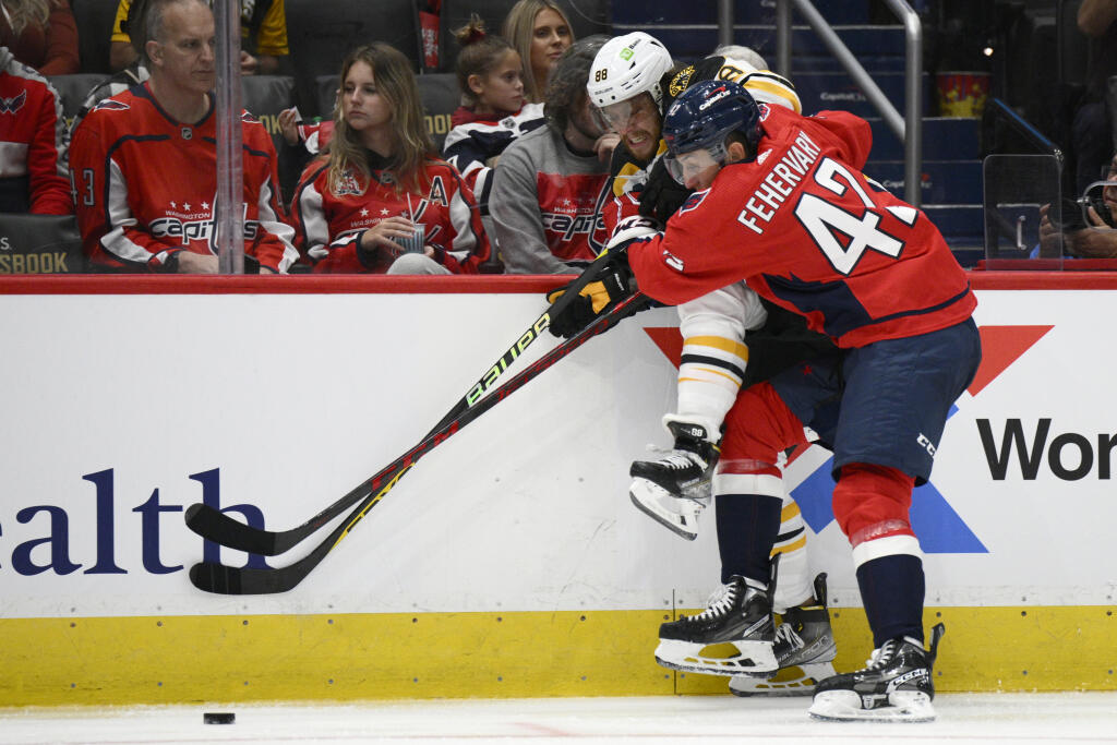 Mladý obranca Martin Fehérváry taktiež nemá dĺžne nad písmenkami v priezvisku na svojom drese Washingtonu Capitals.