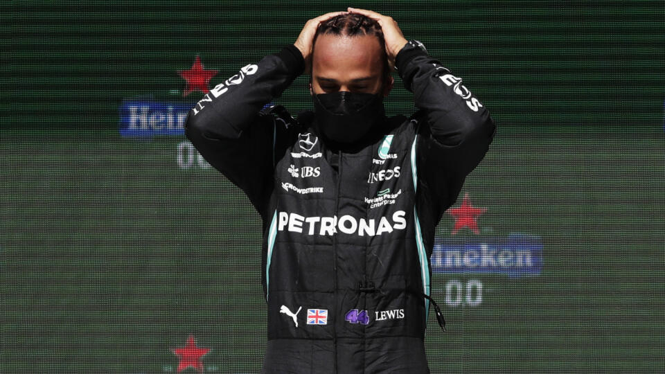 Na archívnej snímke britský pilot F1 Lewis Hamilton.