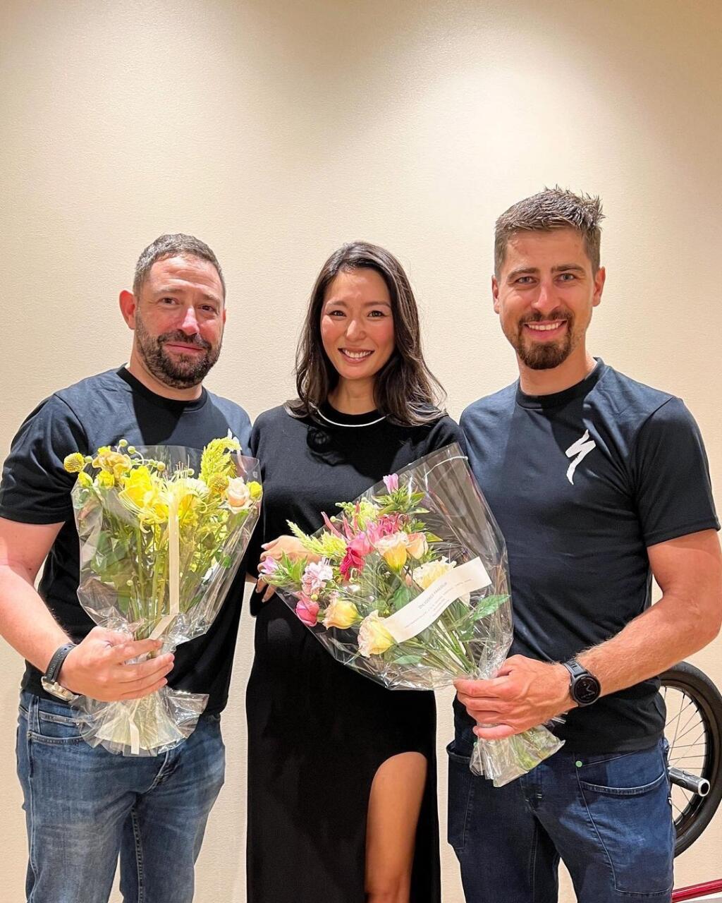 Po troch rokoch sa Sagan stretol aj s Moeko Fukudovou, ktorej dal spolu s Uboldim kvety. Manželka cyklistu Naoki Idegawu sa pri tom rozplakala a Petrovi navarila polievku.