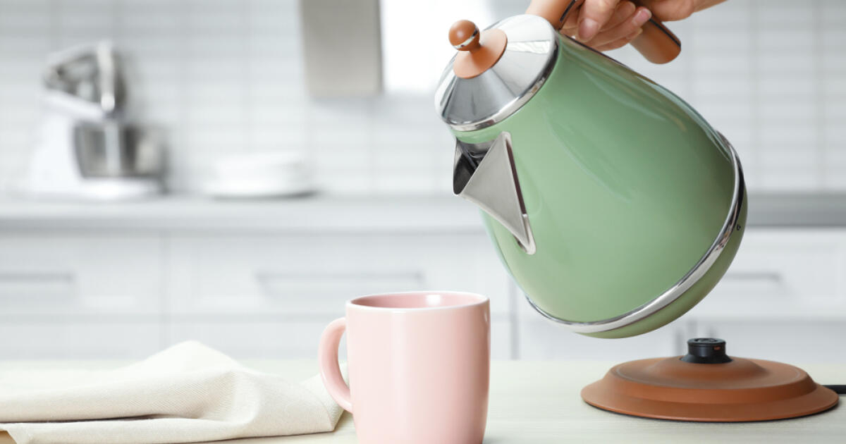 Boire de l’eau chaude prévient la prise de poids et améliore la digestion