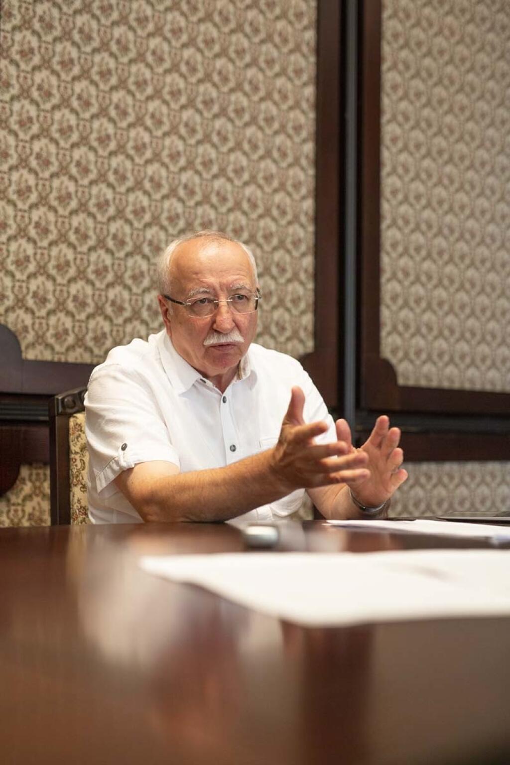 Profesor Juraj Šteňo 