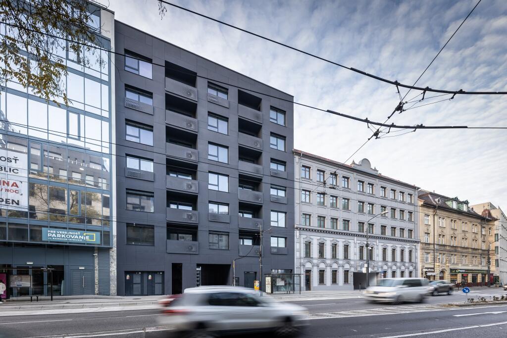 V bratislavskom Starom Meste Proxenta v týchto dňoch ukončuje výstavbu projektu Kesselbauer so 115 bytmi a apartmánmi