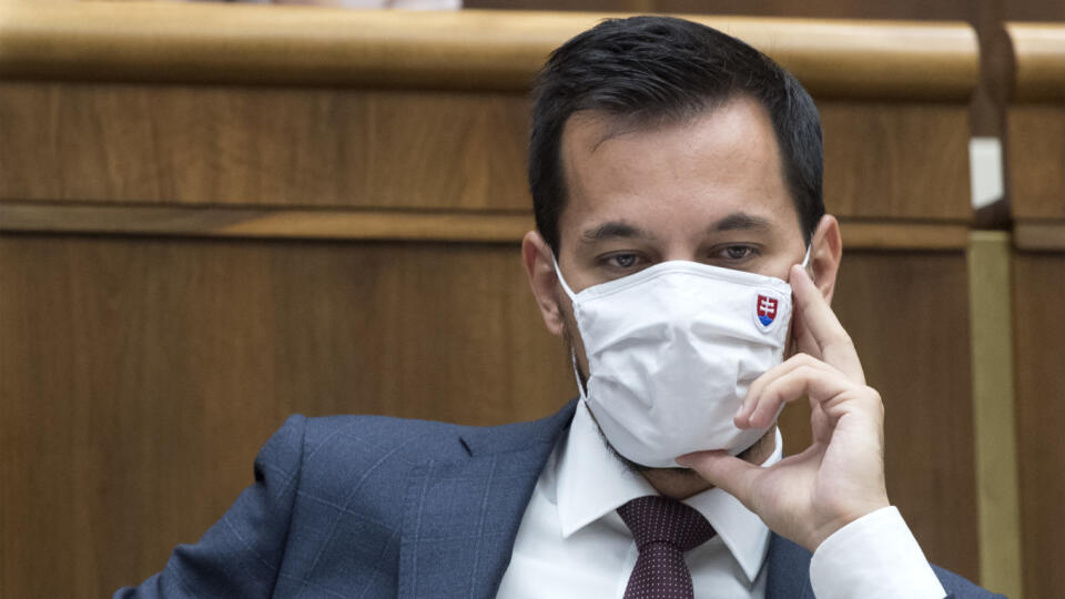 Na snímke podpredseda parlamentu SR Juraj Šeliga (Za ľudí) počas 16. schôdze NR SR 22. októbra 2020 v Bratislave. FOTO TASR - Martin Baumann