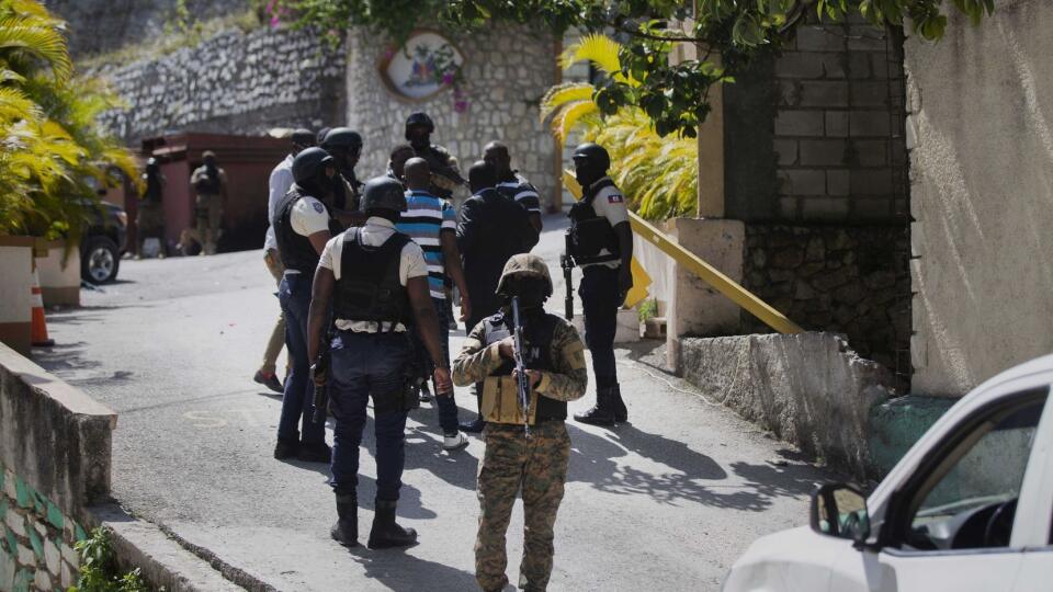 Haiti: Polícia zastrelila štyroch podozrivých z vraždy prezidenta, dvoch zatkla