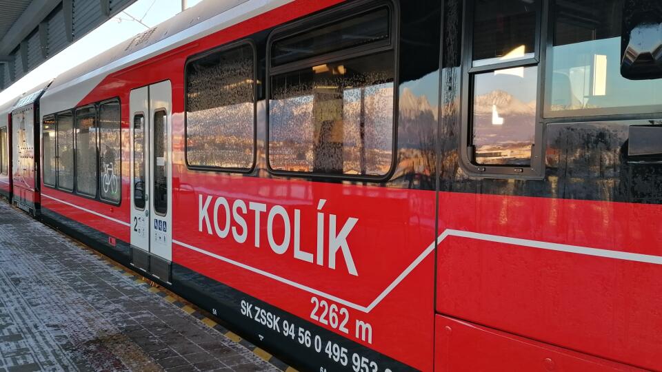 Do ostrej prevádzky uviedli v Poprade prvé dve z piatich elektrozubačiek