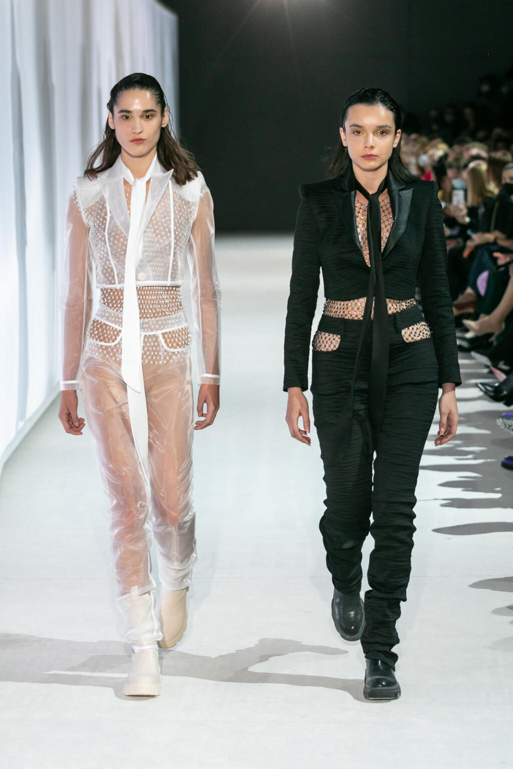 Kolekcia Narcissus dizajnéra Borisa Hanečku na Fashion LIVE! 2021.