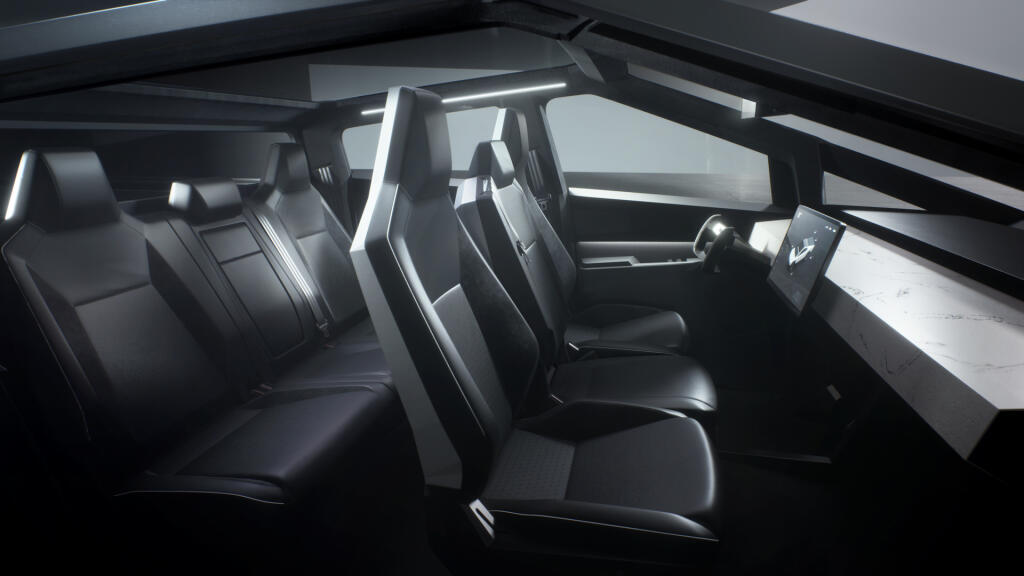 Nová Tesla Cybertruck sa prezentuje jednoduchým a elegantným interiérom