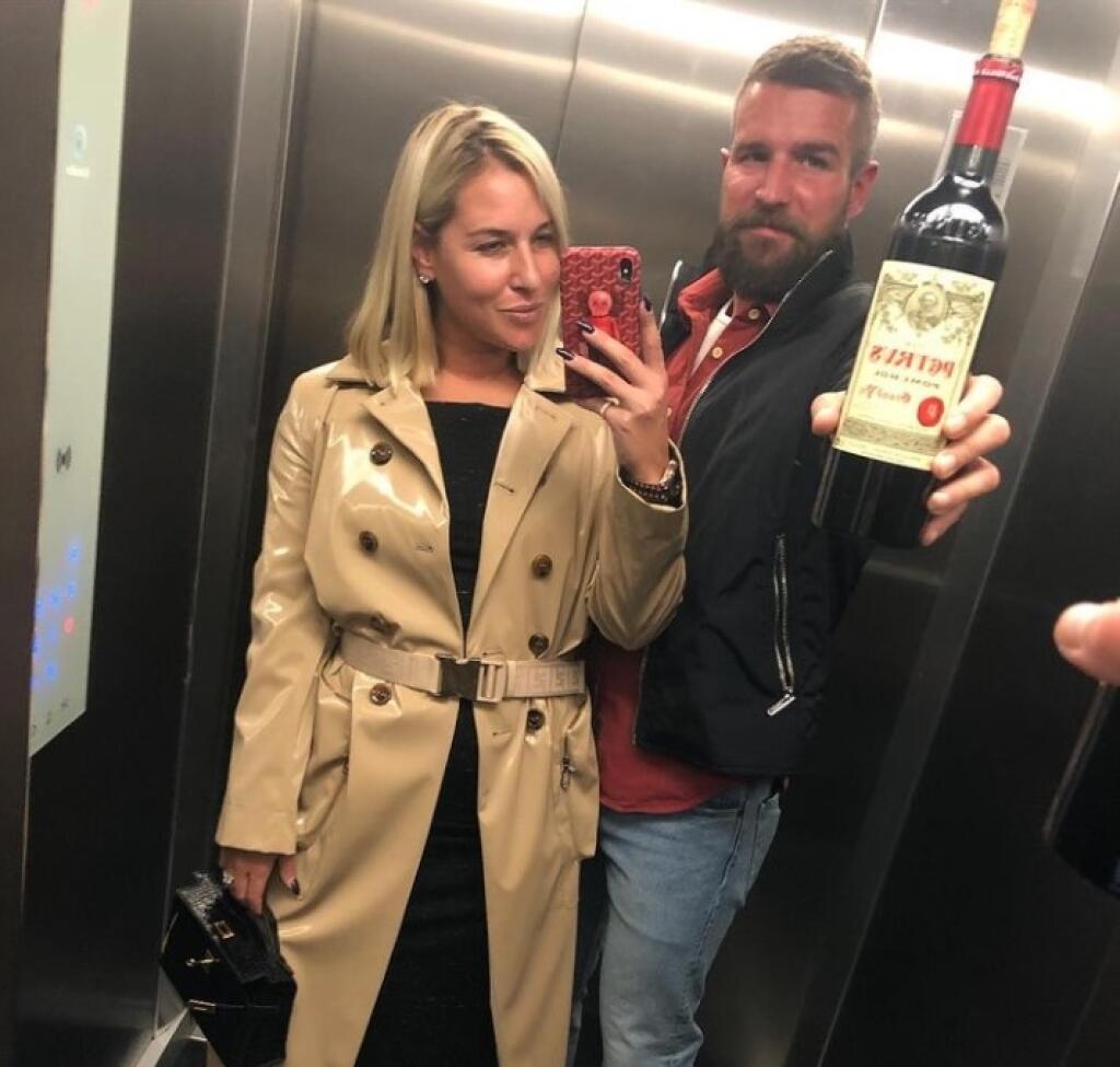 Dominika Cibulková si prvé, aj druhé tehotenstvo užíva a celá ich rodinka sa už na prírastok do rodiny teší.