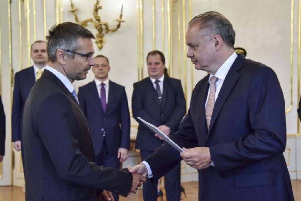 Napätá situácia na IT škole nekončí. Študenti žiadajú odchod mŕtvych duší