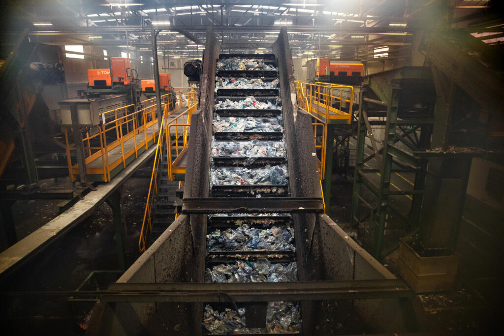 Recyklačné stredisko spoločnosti Greentech Slovakia na plast v Banskej Bystrici.