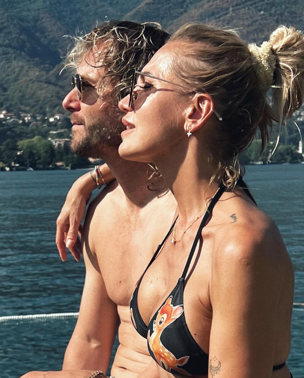 Tesne po tom, čo Nedvěd opustil Juventus, to Dara komentovala takto: „Komentovať jeho pracovné rozhodnutie mi neprináleží. Z pohľadu jeho partnerky môžem iba konštatovať, nejde o prekvapujúce či nečakané rozhodnutie. Keď odstúpi šéf, jeho vojsko ho úplne prirodzene nasleduje,“ uviedla Dara pre český Blesk.