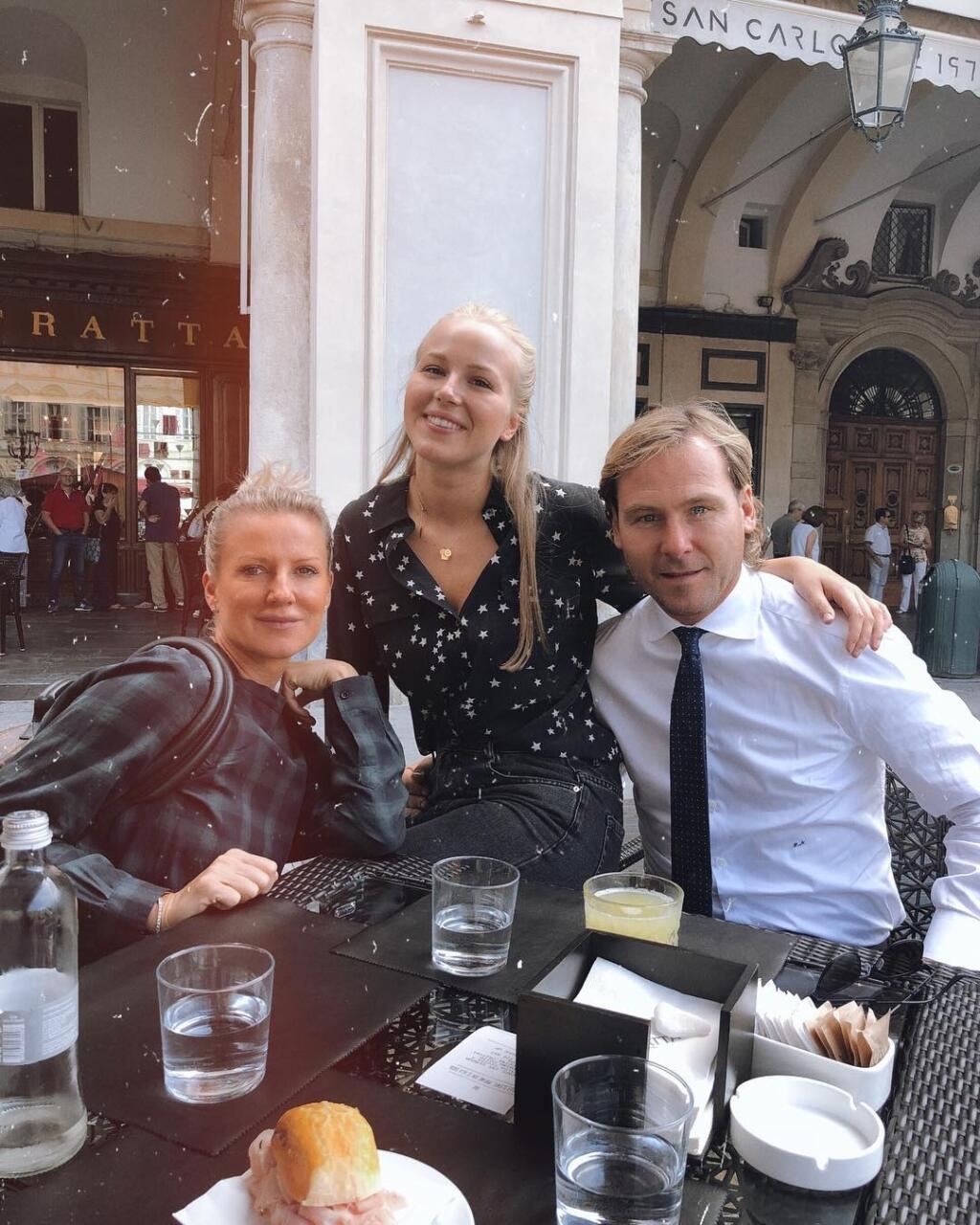 Pavel Nedvěd má s manželkou dve deti. Jedným z nich je dnes už 24-ročná Ivana, ktorá vyrástla naozaj do krásy.