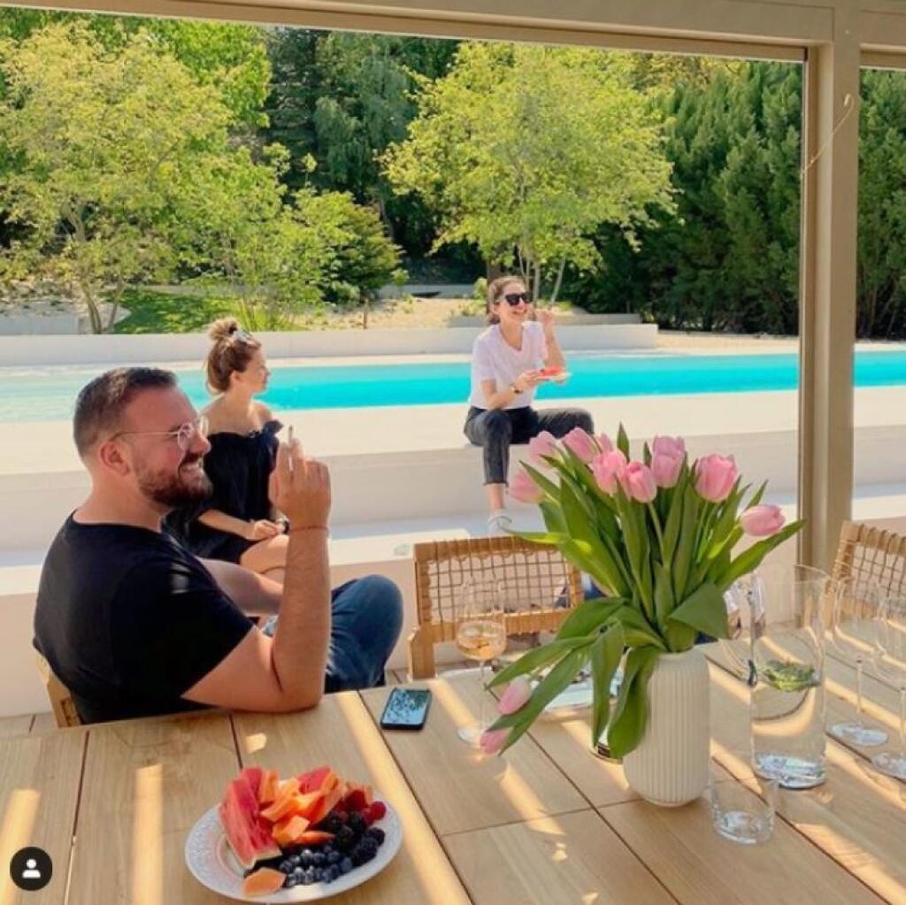 Dominika Cibulková a jej bazénový luxus.