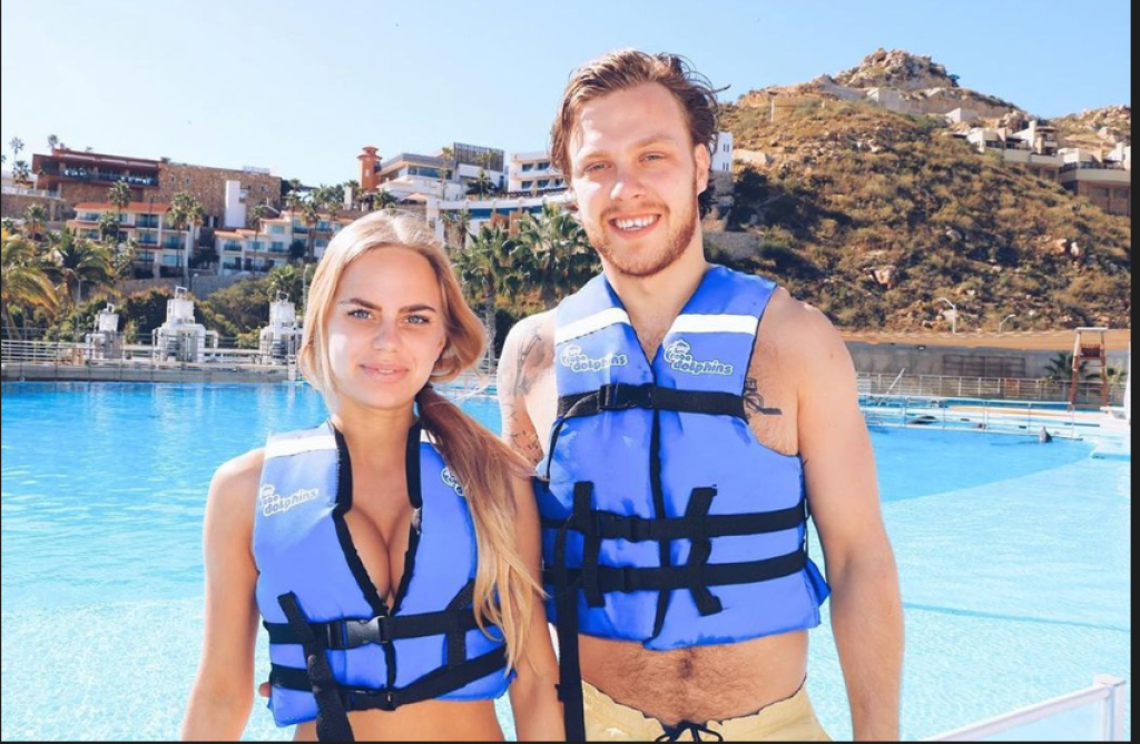 David Pastrňák si užíva leto.