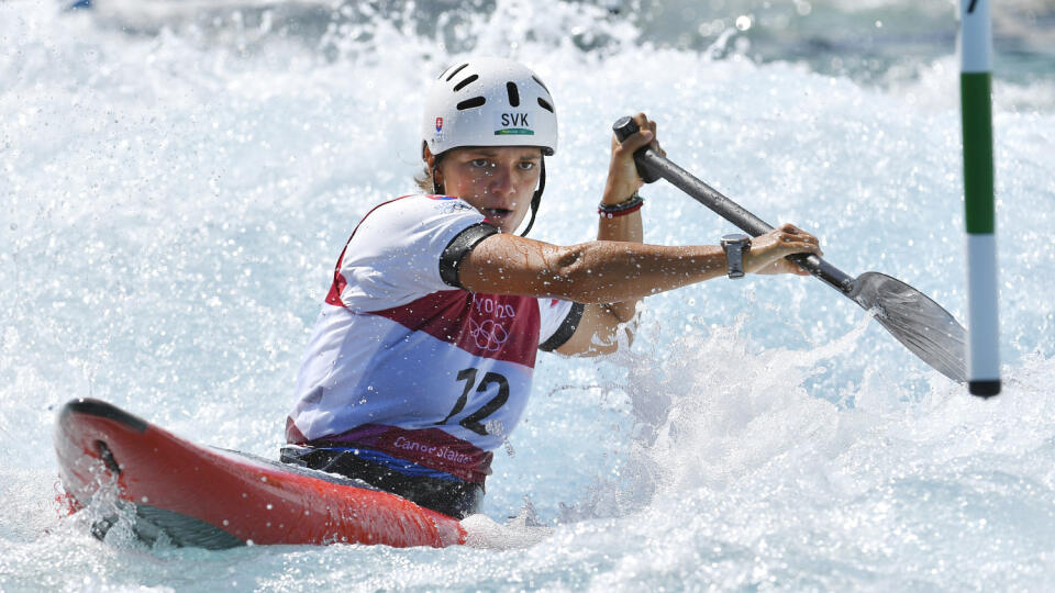 Na snímke slovenská reprezentantka vo vodnom slalome Monika Škáchová v semifinálovej jazde v kategórii C1 počas XXXII. letných olympijských hier v Tokiu vo štvrtok 29. júla 2021. FOTO TASR - Michal Svítok