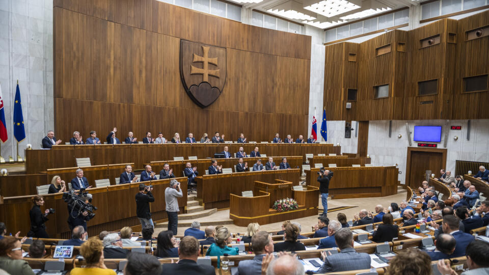 Hlasovanie o návrhu na vyslovenie nedôvery vláde Eduard Hegera