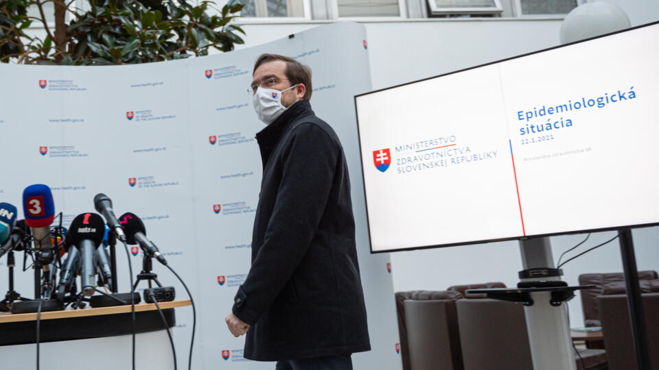 Na snímke minister zdravotníctva Marek Krajčí (OĽaNO) počas brífingu k aktuálnej epidemiologickej situácií na Slovensku. Bratislava, 22. januára 2021. FOTO TASR - Michal Svítok