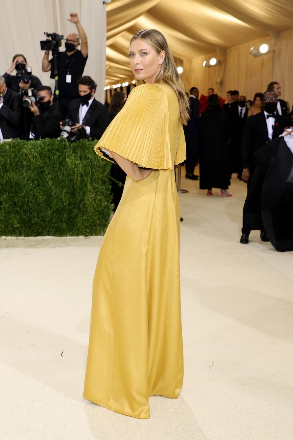 Keď sa Maria Šarapovová objaví na verejnosti, je takmer isté, že bude stredobodom pozornosti. Takto prišla bývalá tenistka na akciu Met Gala v New Yorku.