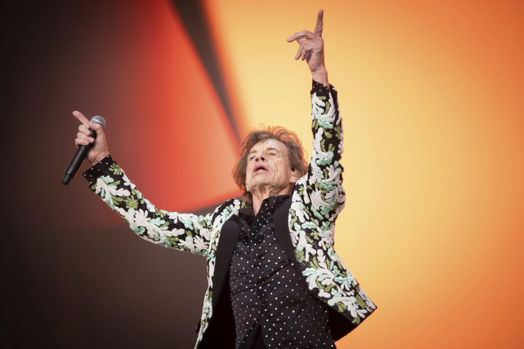 EBE 5 Londýn - Na snímke spevák britskej skupiny The Rolling Stones Mick Jagger počas koncertu v londýnskom Hyde Parku v sobotu 25. júna 2022. FOTO TASR/AP
The Rolling Stones perform live onstage at BST Hyde Park festival, in London, Saturday, June 25, 2022. (Photo by Vianney Le Caer/Invision/AP)