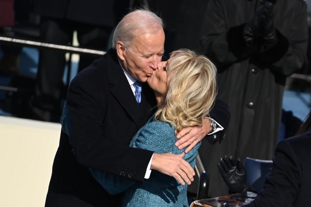 Joe Biden zložil prísahu a stal sa novým prezidentom USA.