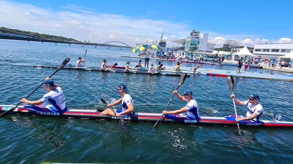 Slovenský štvorkajak postúpil priamo do semifinále K4 500