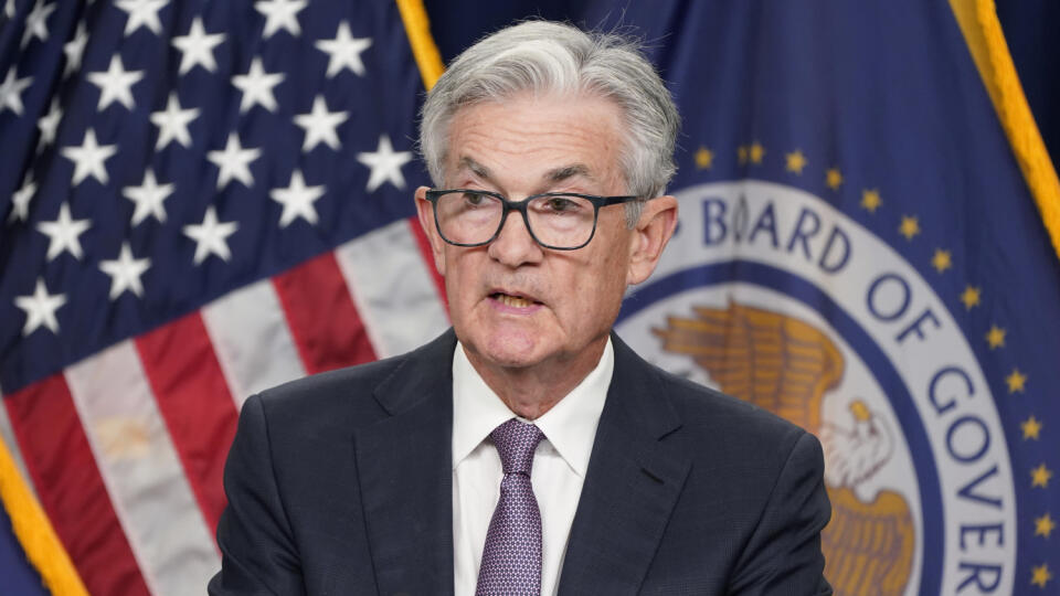 KK46 Washintgton - Na snímke šéf Americkej centrálnej banky (Fed) Jerome Powell počas tlačovej konferencie vo Washingtone 21. septembra 2022. Fed zintenzívnila svoj boj proti chronicky vysokej inflácii a v stredu zvýšila svoju kľúčovú úrokovú sadzbu o 0,75 percentuálneho bodu, už tretíkrát po sebe, na rozpätie od 3 % do 3,25 %. FOTO TASR/AP
Federal Reserve Chair Jerome Powell speaks at a news conference Wednesday, Sept. 21, 2022, at the Federal Reserve Board Building, in Washington. Intensifying