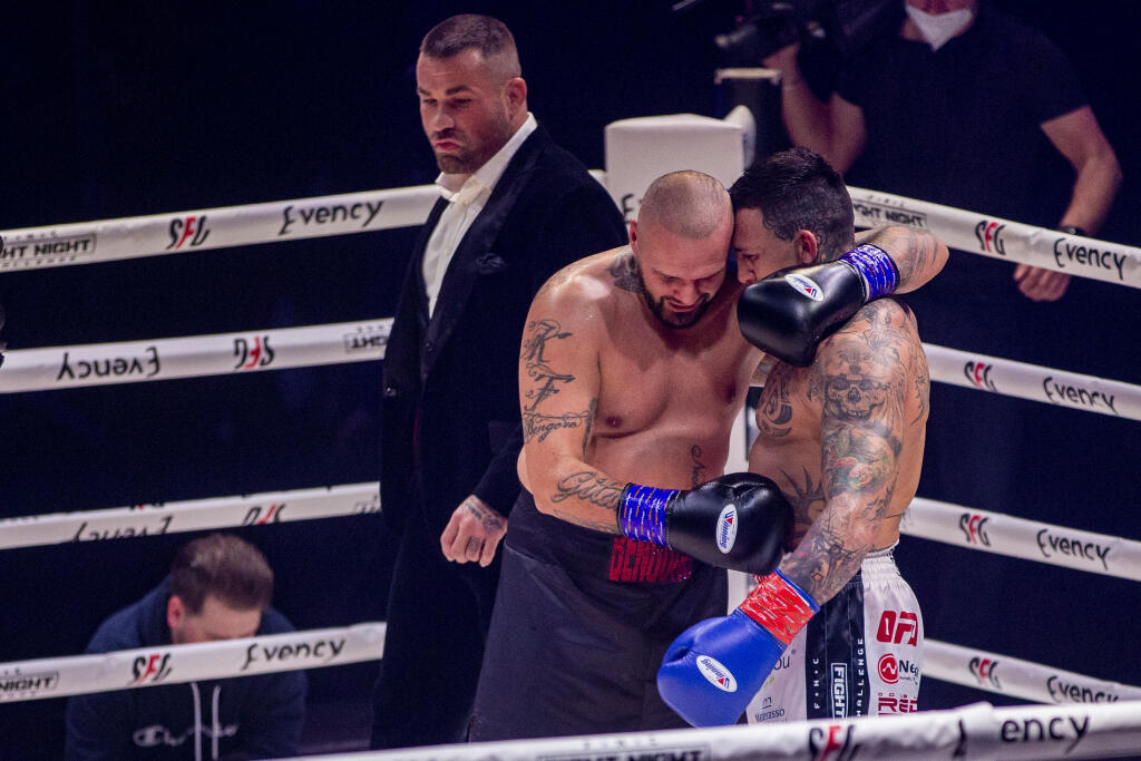 Následne sa strhla veľká vlna kritiky na kvalitu samotných zápasov. Ľuďom prekážali predovšetkým súboje raperov.