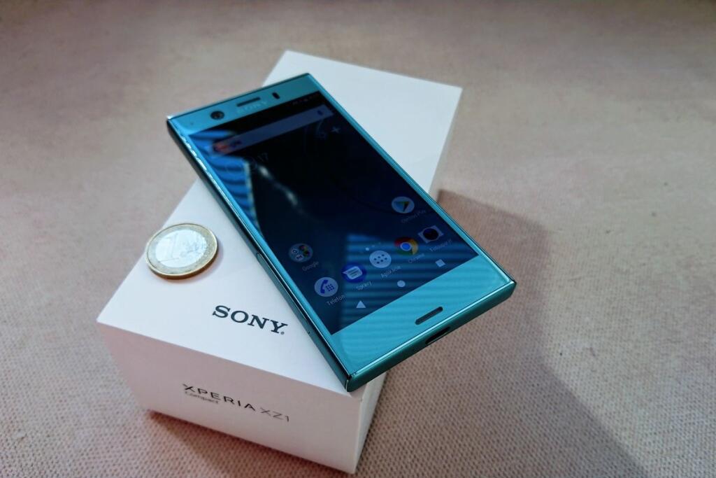 Xperia XZ1 Compact front