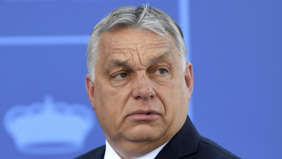 WA 5 archív Madrid - Na archívnej snímke z 30. júna 2022 maďarský premiér Viktor Orbán prichádza na summit NATO v Madride. Lídri politických skupín v Európskom parlamente v sobotu 30. júla 2022 odsúdili minulotýždňové výroky maďarského premiéra Viktora Orbána o miešaní rás v Európe a Maďarsku. FOTO TASR/AP
FILE - Hungary President Viktor Orban arrives at the NATO Heads of State summit in Madrid, June 30, 2022. A close associate of Prime Minister Viktor Orban has resigned after the leader said