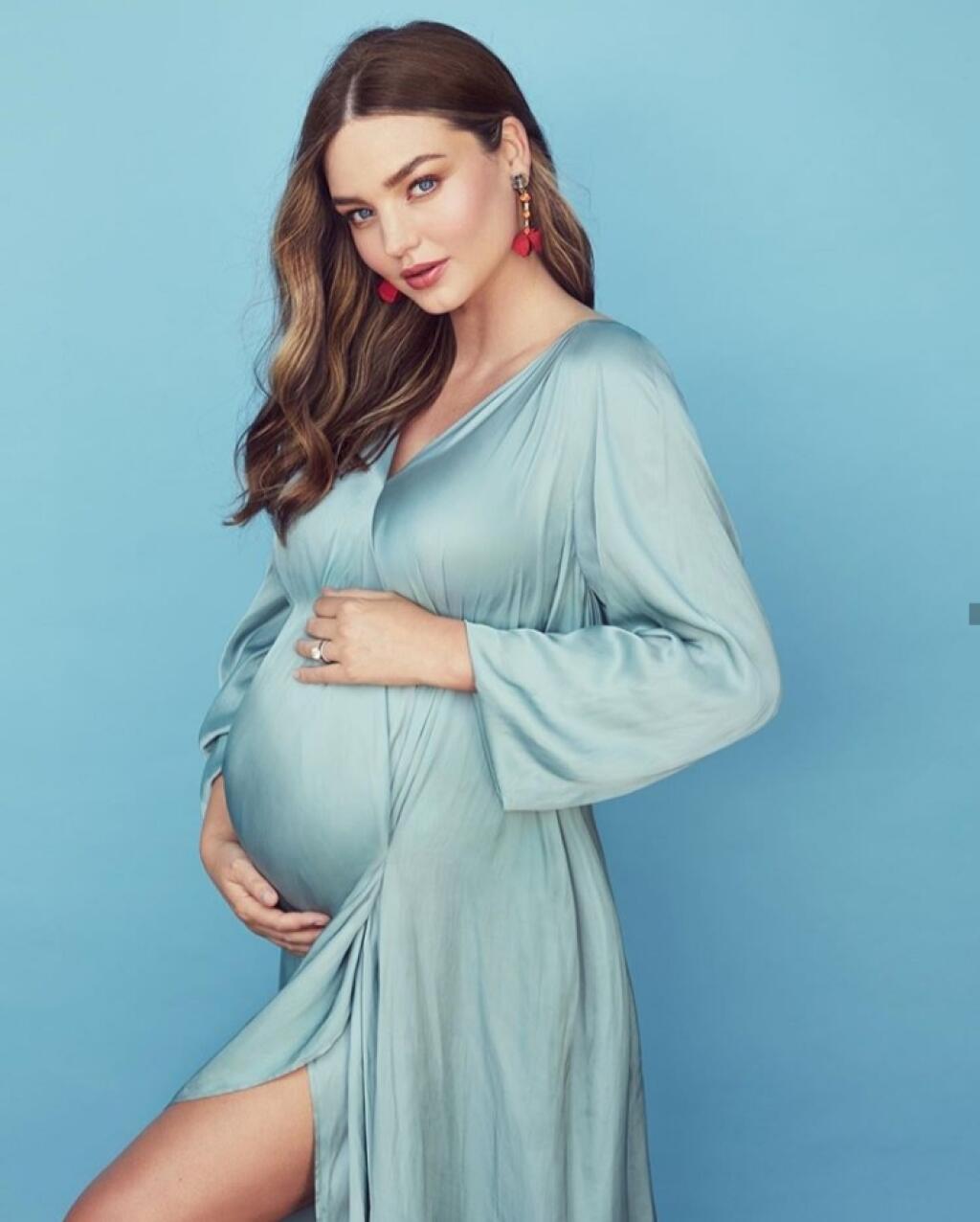 Miranda Kerr sa stala trojnásobnou mamičkou. Na svet priviedla krásneho synčeka!