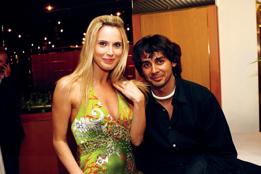 Erika Judínyová, moderátorka, Karol Csino
foto : Zuzana Gavulová
uverejnené Šarm 20/2007
pôvodný súbor:gavulova.eps